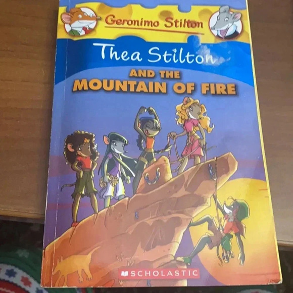 4  for $10 Young readers book - Picture 2 of 5